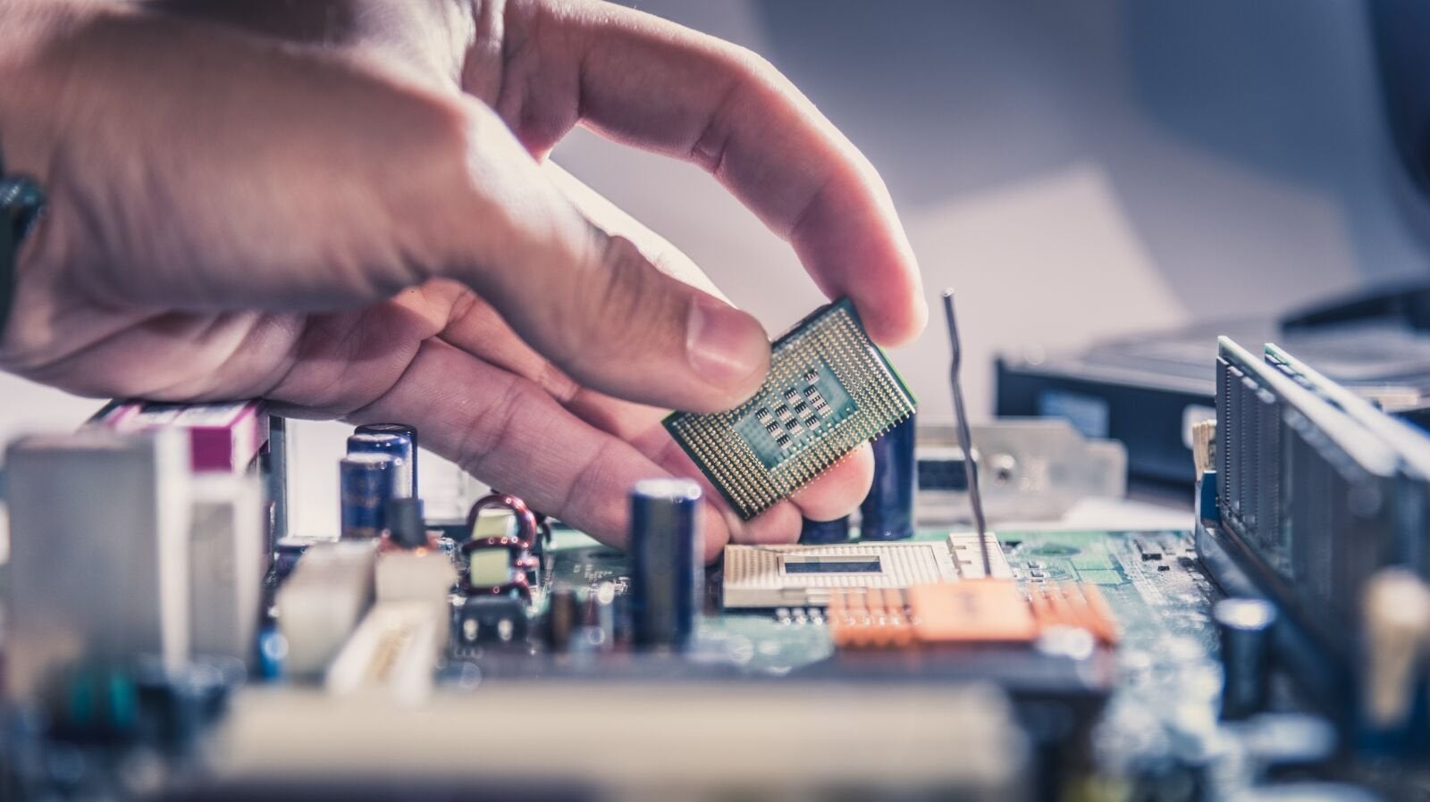 Unlock value with integrated services across the product lifecycle | Flex