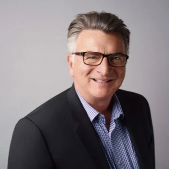 Scott Offer, vicepresidente ejecutivo, asesor general, Flex