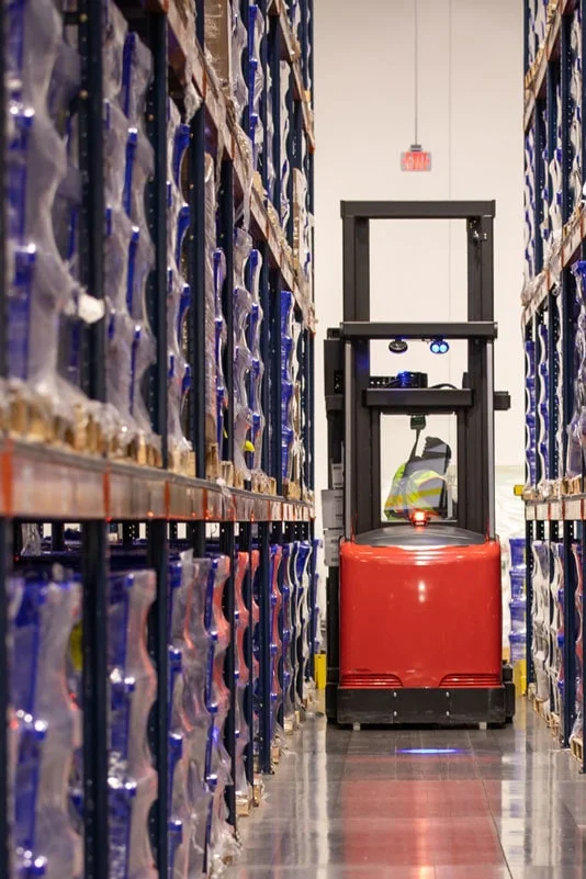 Flex warehouse facility in Buffalo Grove, IL