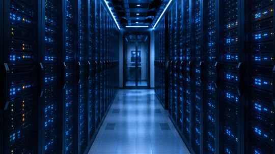 Alimentación de 800 V CC para centros de datos: Acelerar la adopción con lecciones aprendidas de los fabricantes de vehículos eléctricos.
